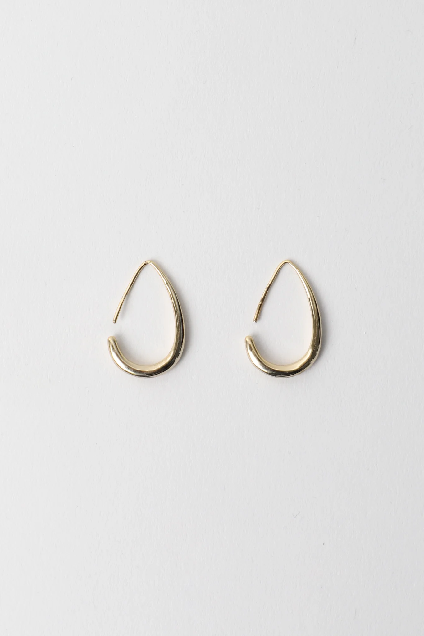 9ct Minimalist Hoop Earrings - Image 3