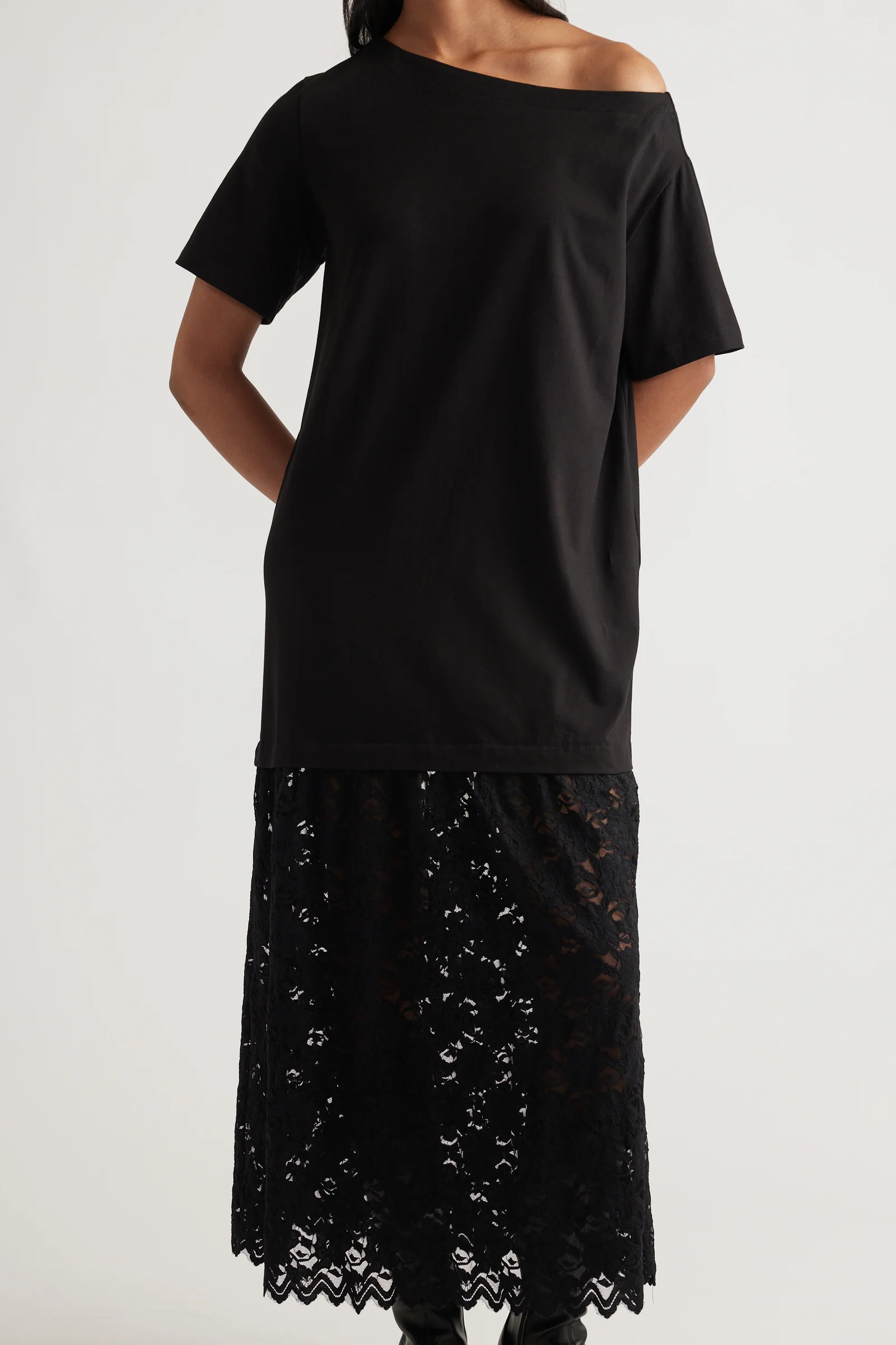Alexis Lace Maxi Dress - Image 2
