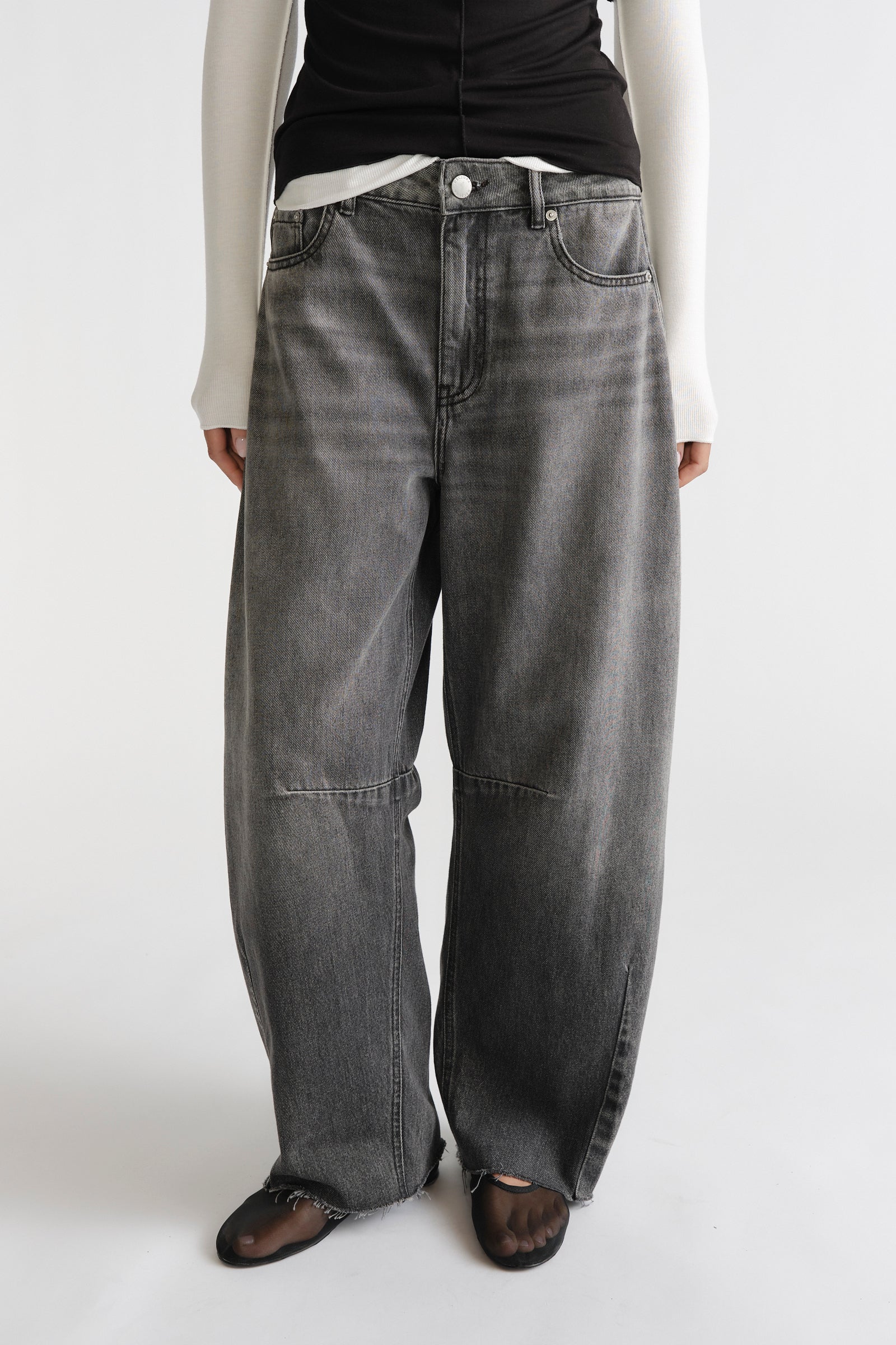 D-Luxe Horseshoe Jean - Image 2
