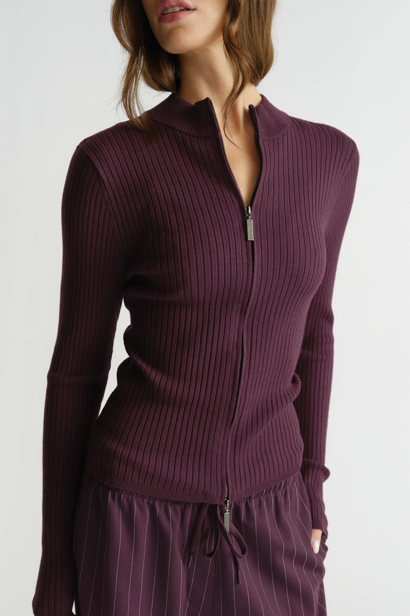 D-Luxe Knit Zip Long Sleeve - Image 2
