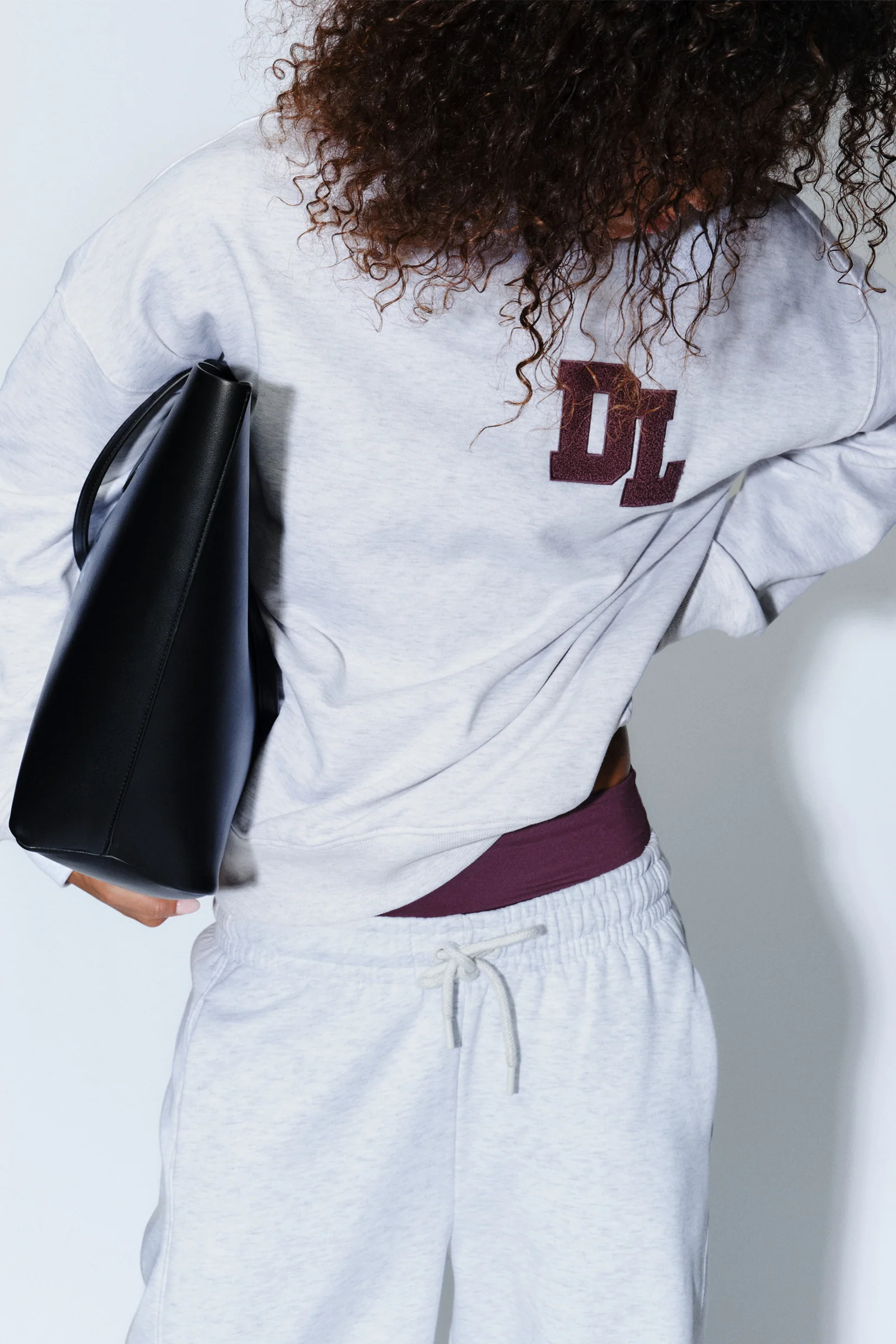 D-Luxe Logo Crew Sweat - Image 4