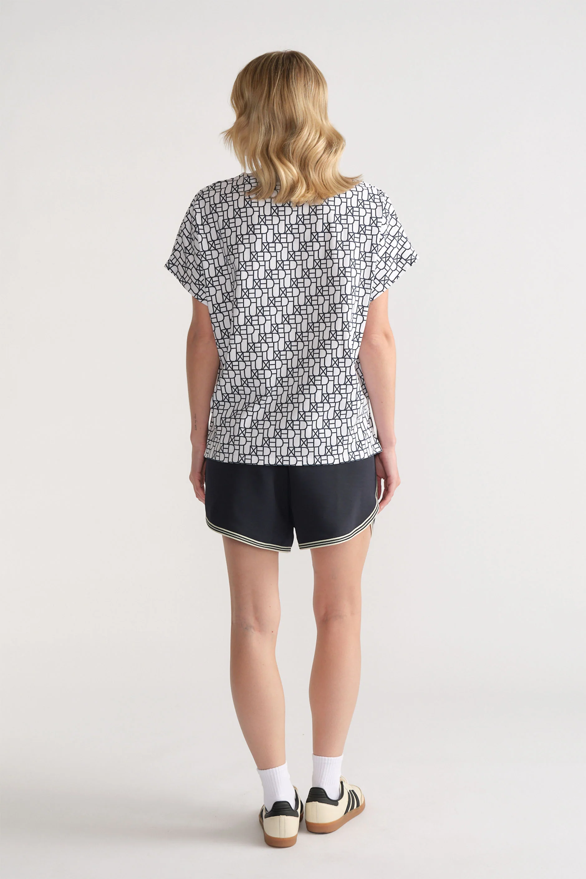 D-Luxe Monogram Tee - Image 3