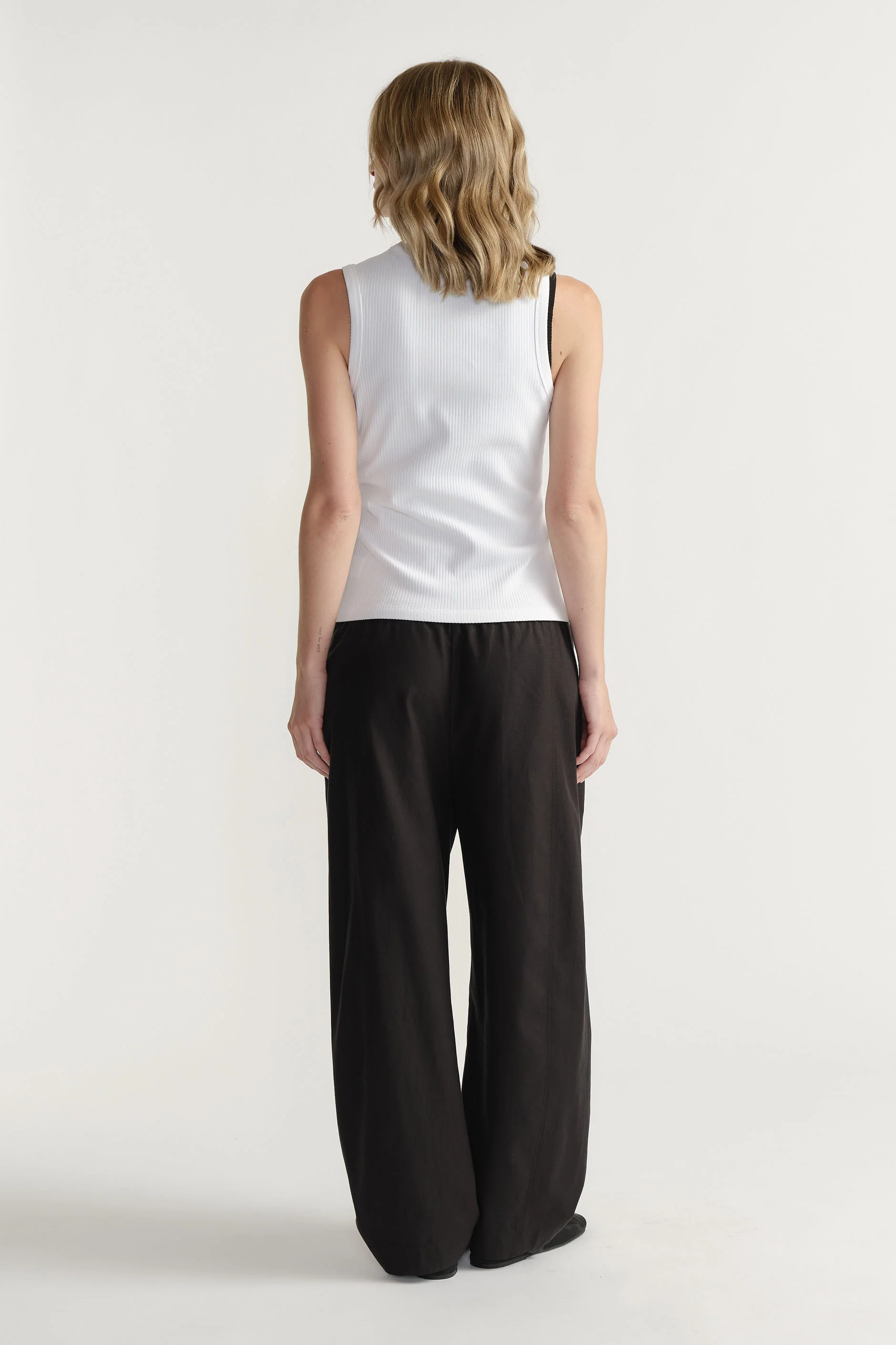 D-Luxe Ribbed Scoop Tank - Image 3