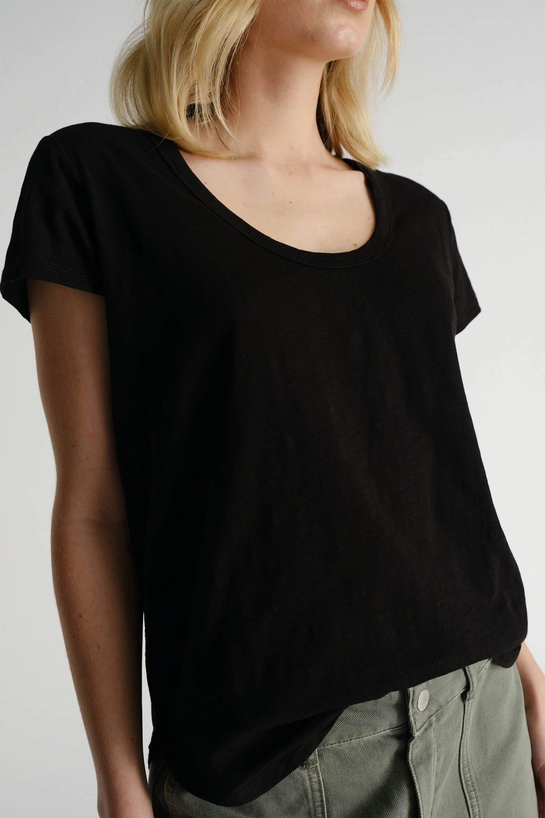 D-Luxe Slub Tee - Image 2