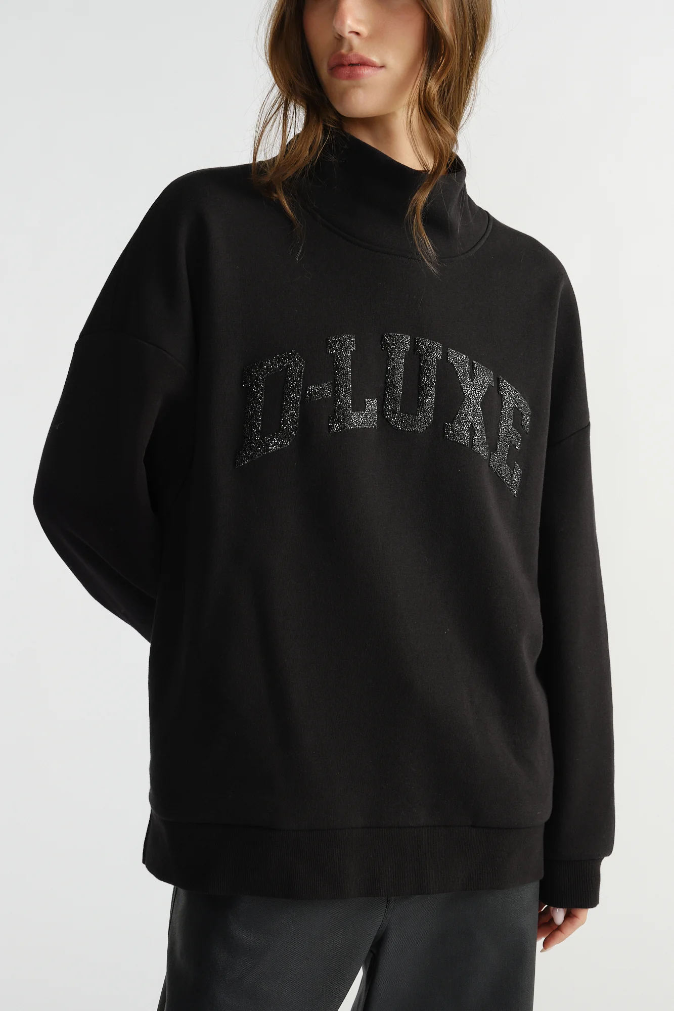 D-Luxe Sparkle Mock Neck Sweat - Image 2