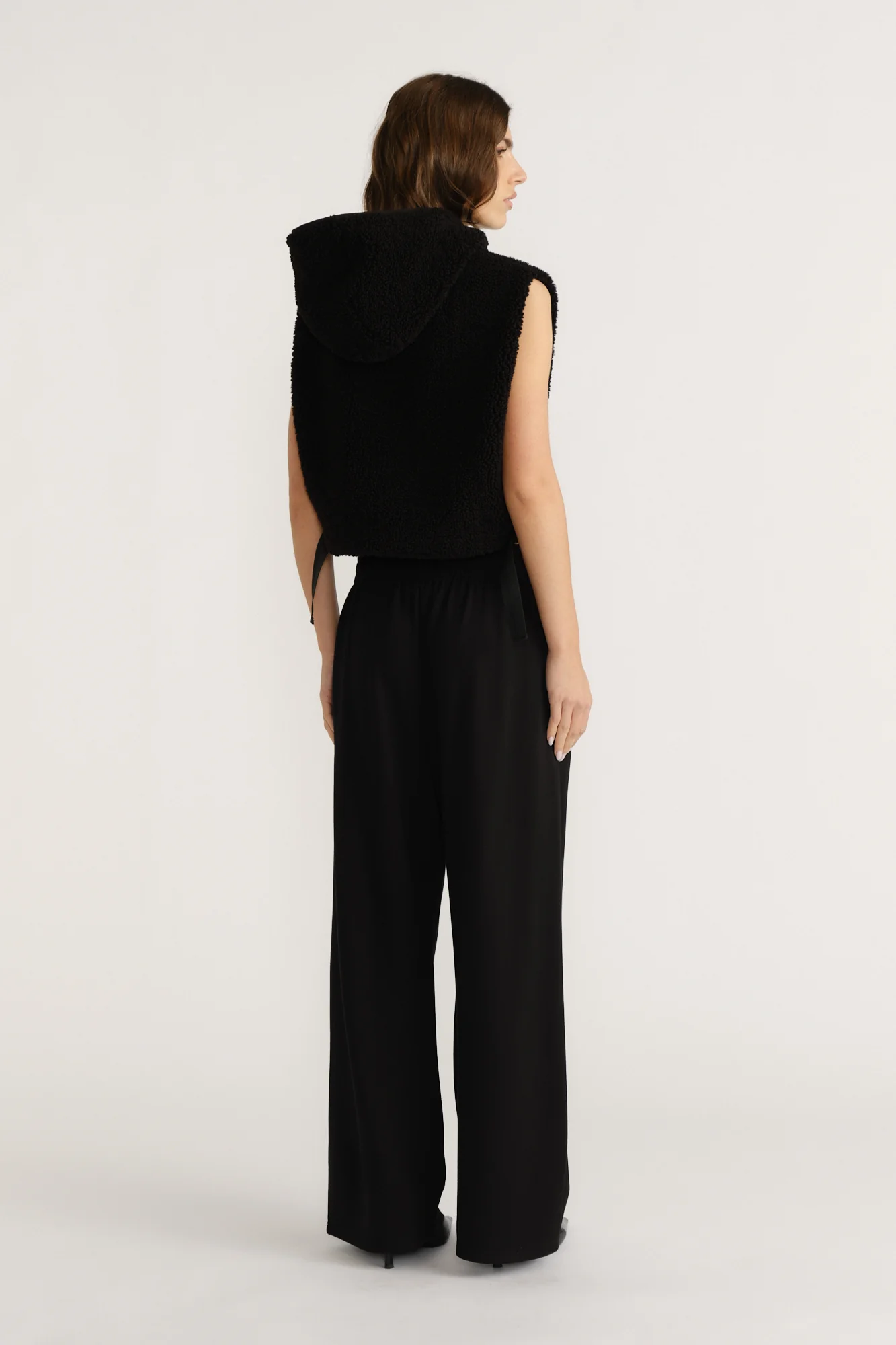 D-Luxe Teddy Vest - Image 3