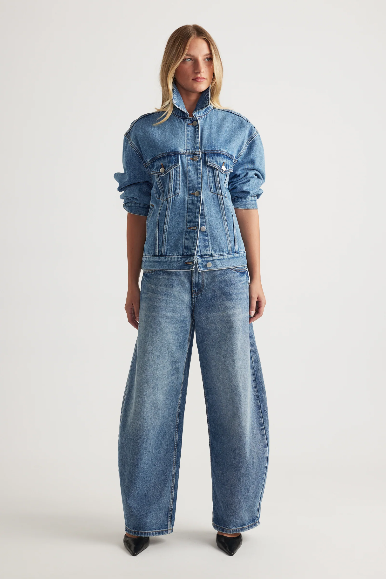 Daisy Horseshoe Jean