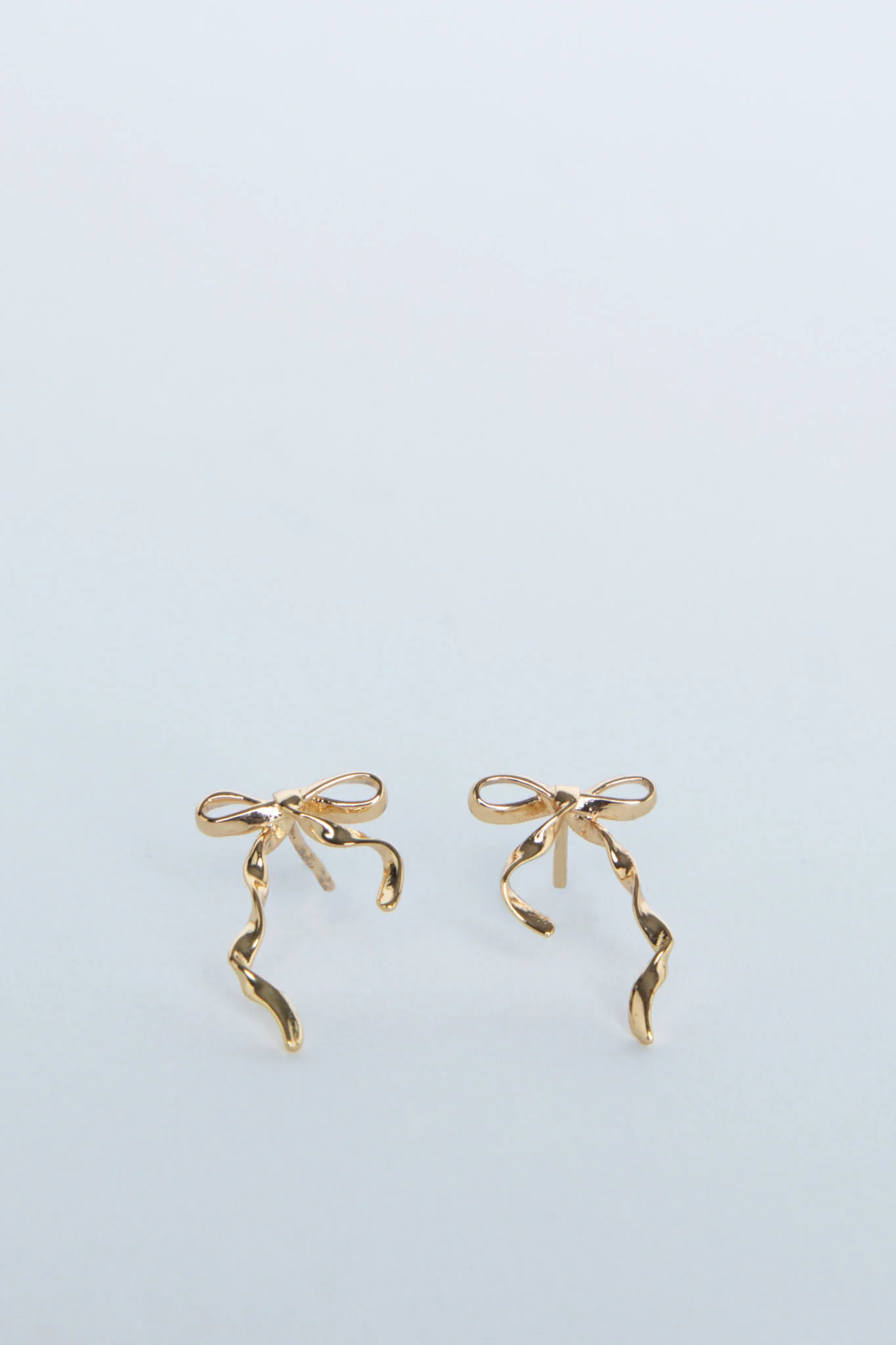 Girls 9ct Bow Stud Earrings - Image 3