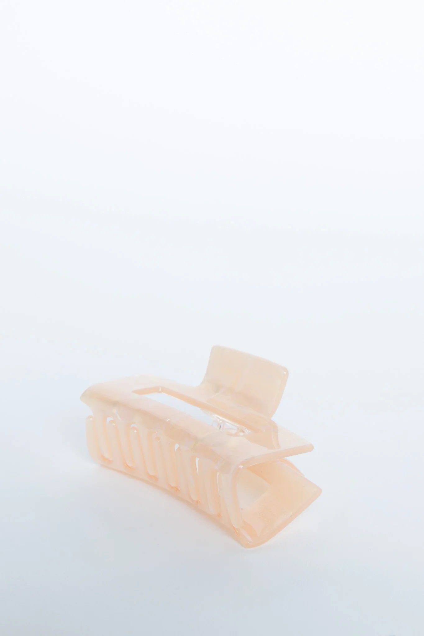 Girls Core Hair Claws - Image 2