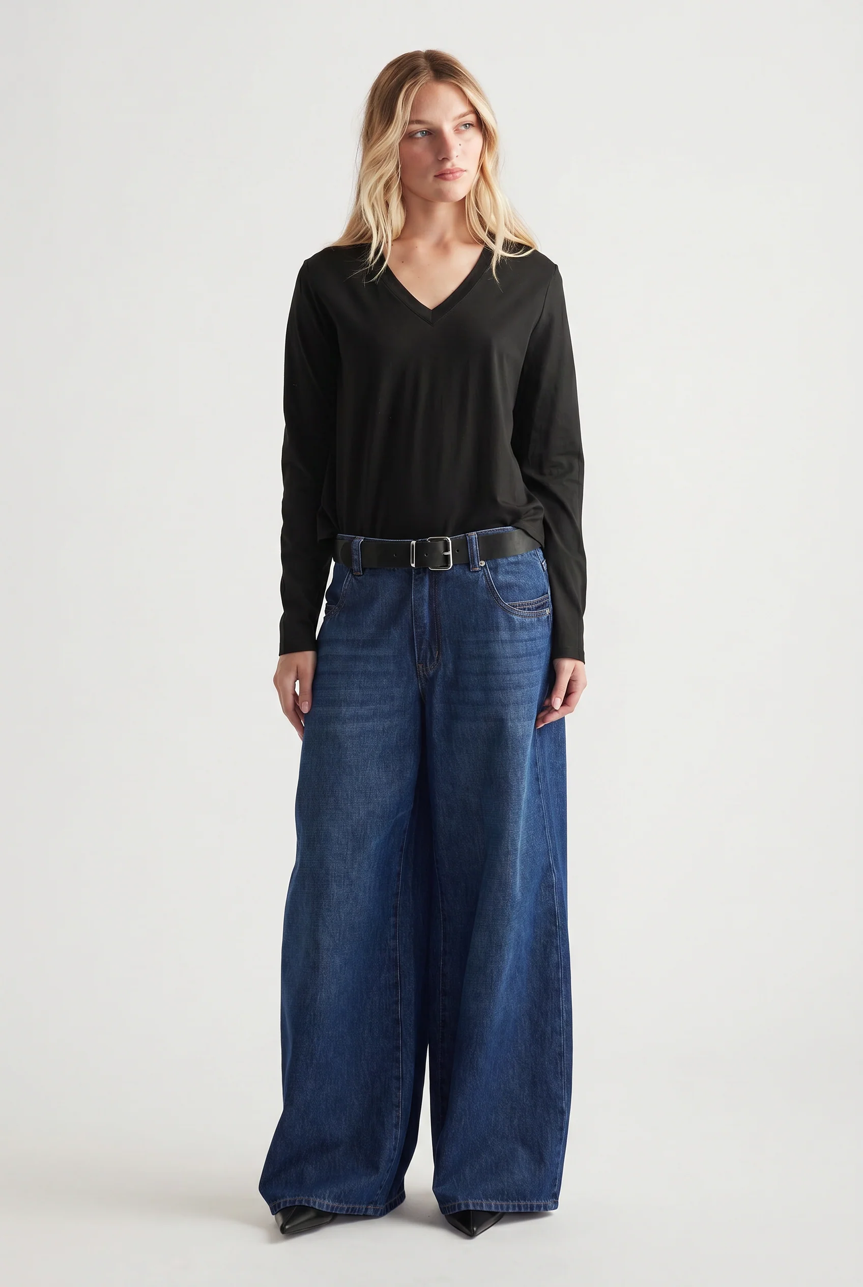 Imogen V Neck Long Sleeve - Image 2