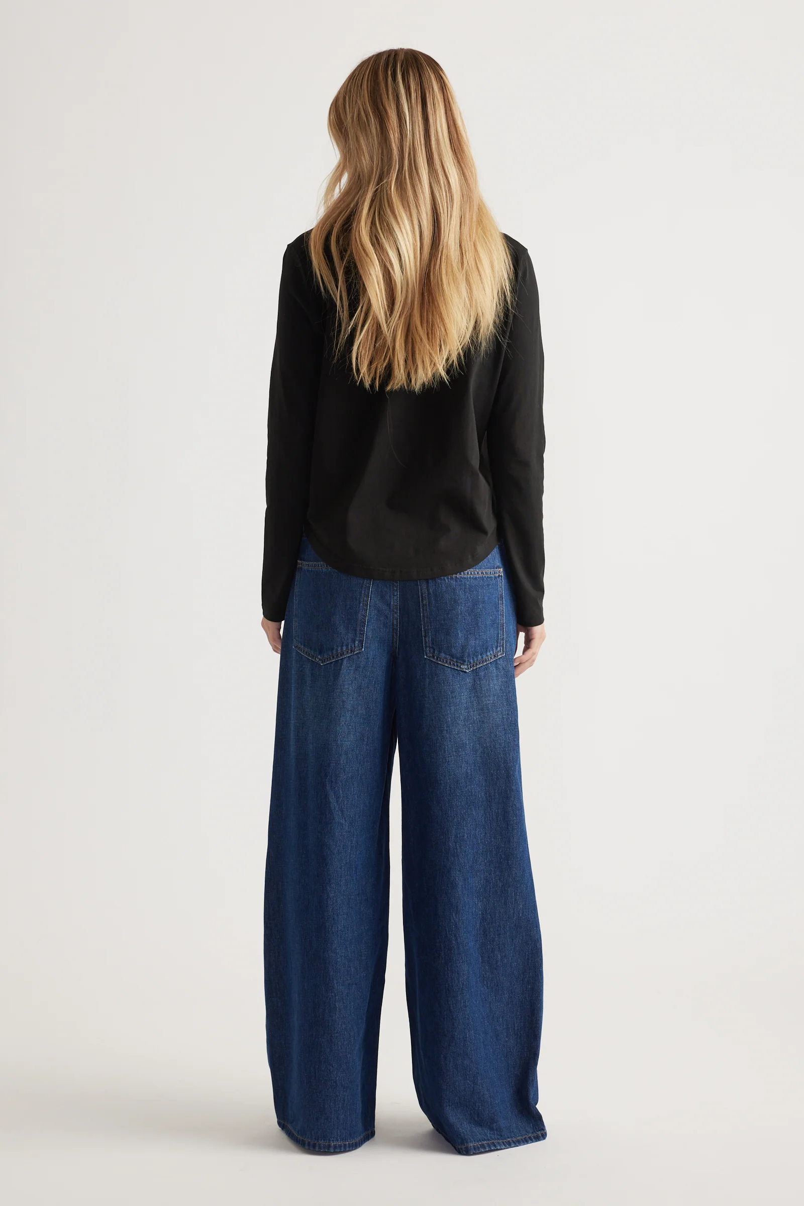 Imogen V Neck Long Sleeve - Image 3