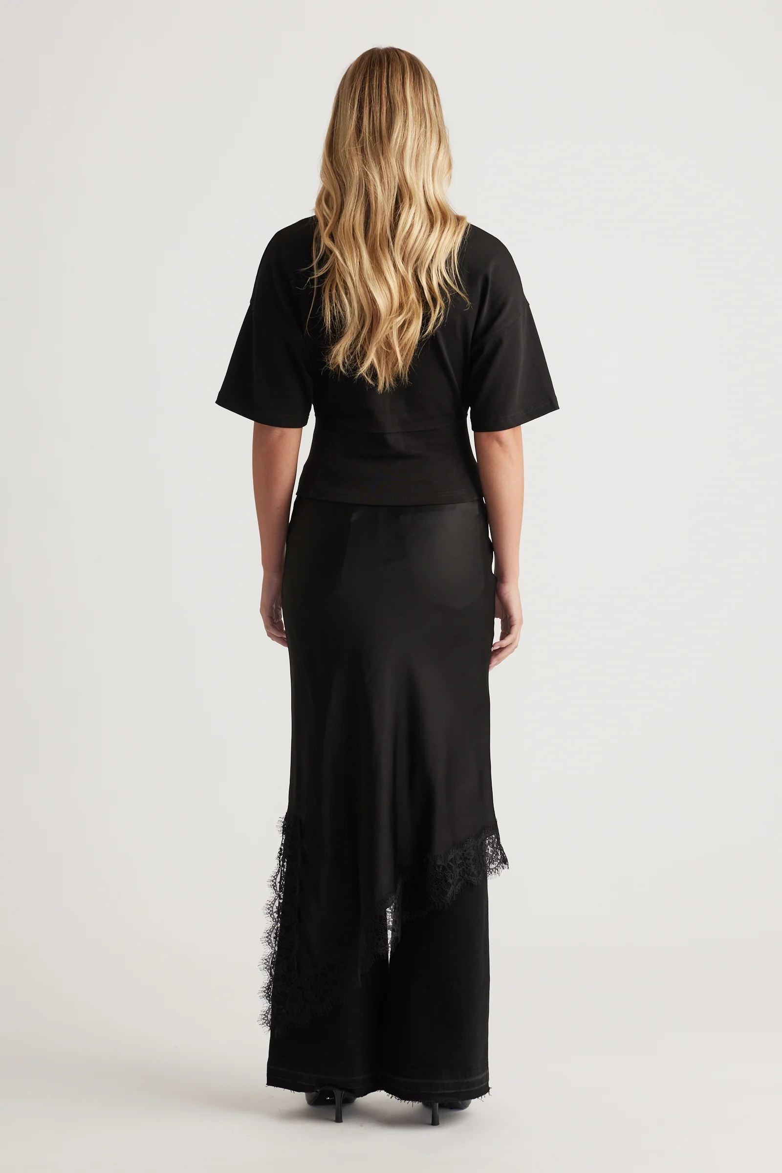 Kendall Fitted Waist Tee - Image 3