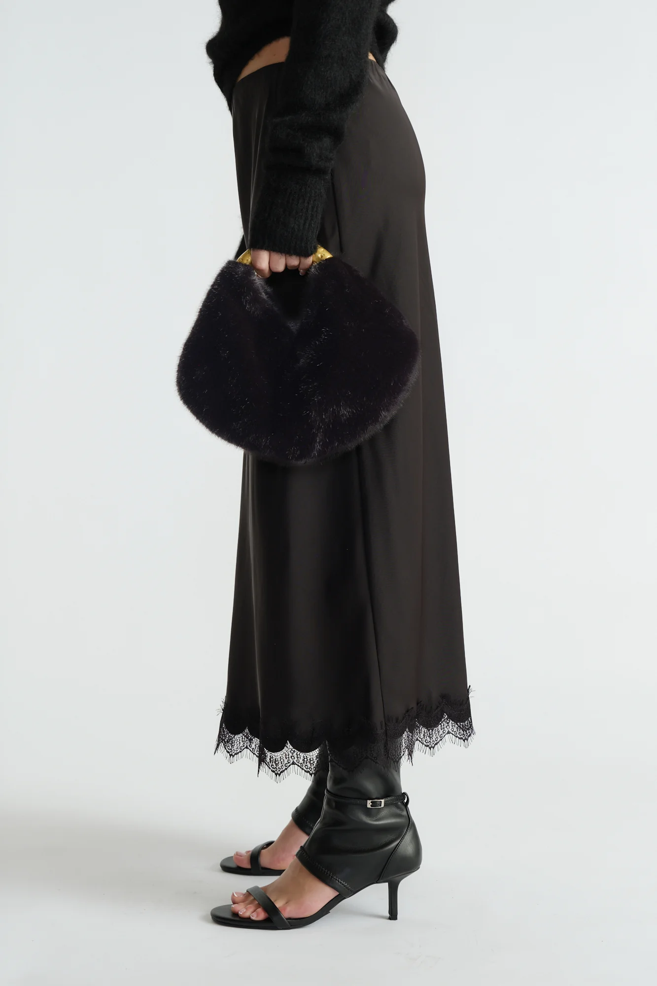 Lucy Metal Handle Bag - Image 3