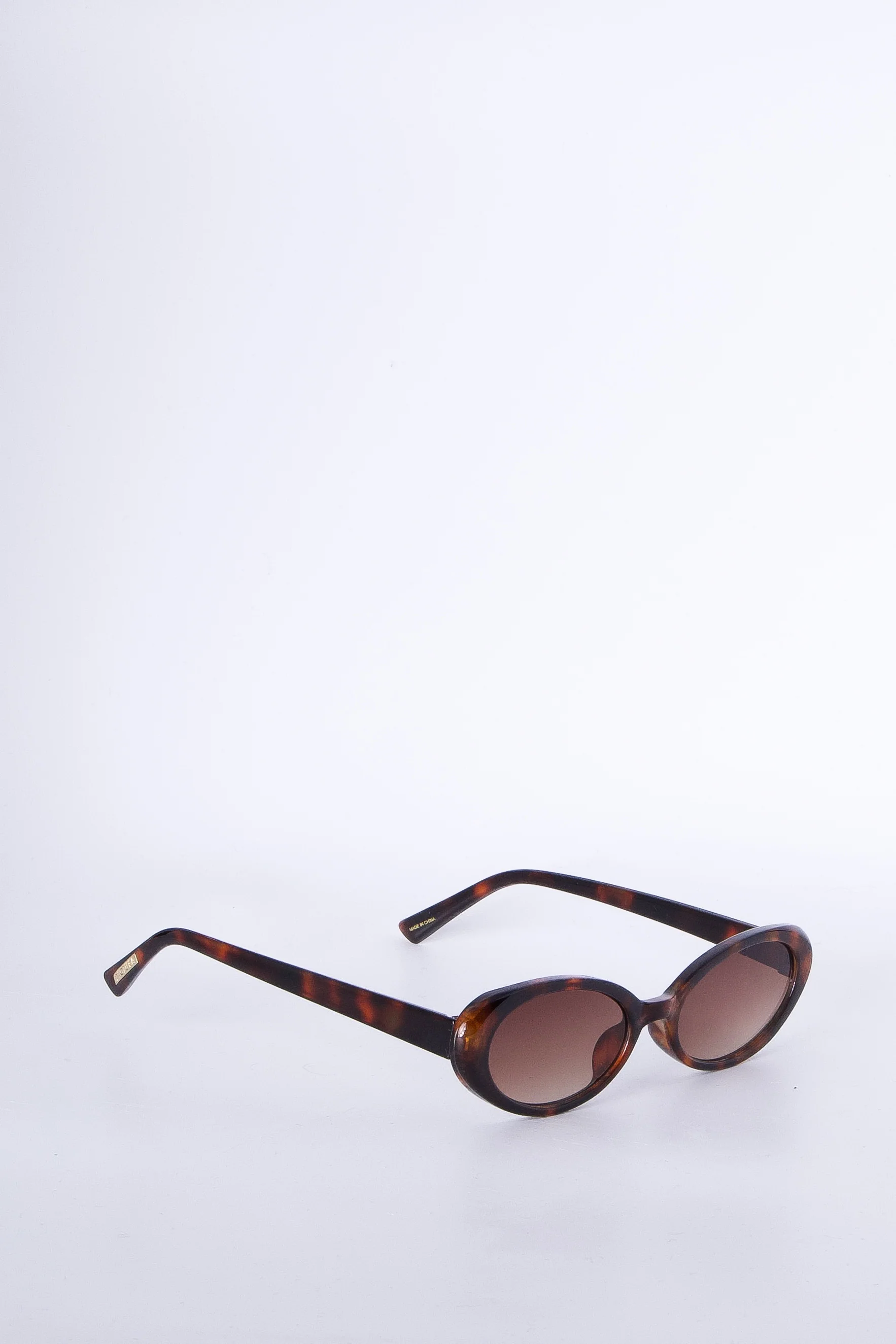 Oval Sunglasses - Image 3