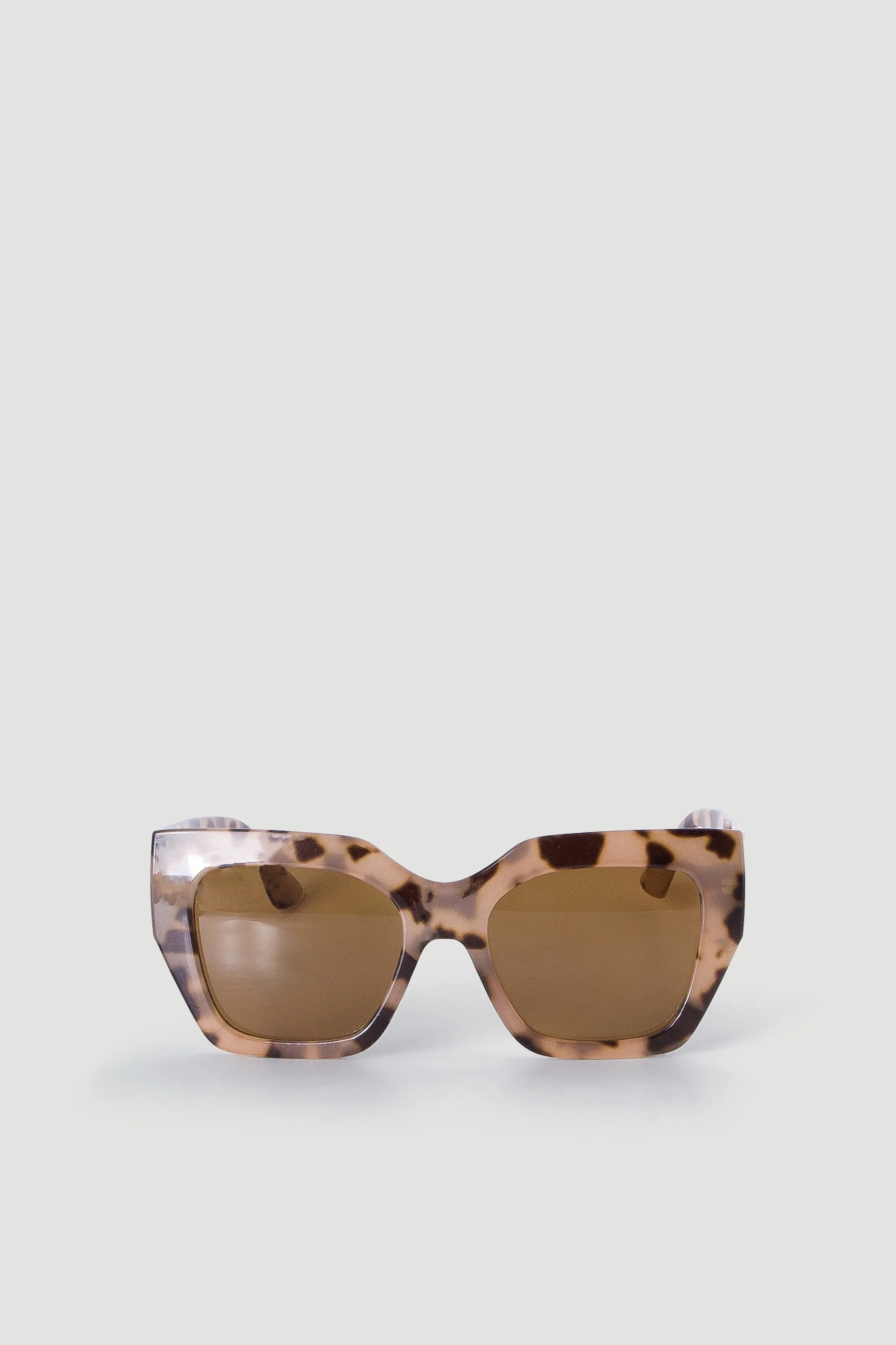 Oversized Cat Eye